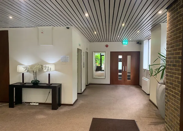 Marlyn Lodge - City Of Londra